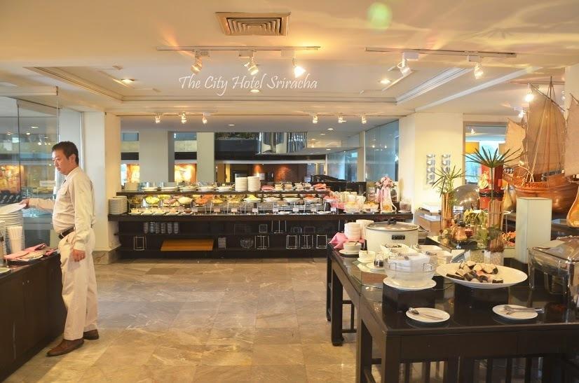 The City Hotel Sriracha By Bbh Japan Si Racha Bagian luar foto