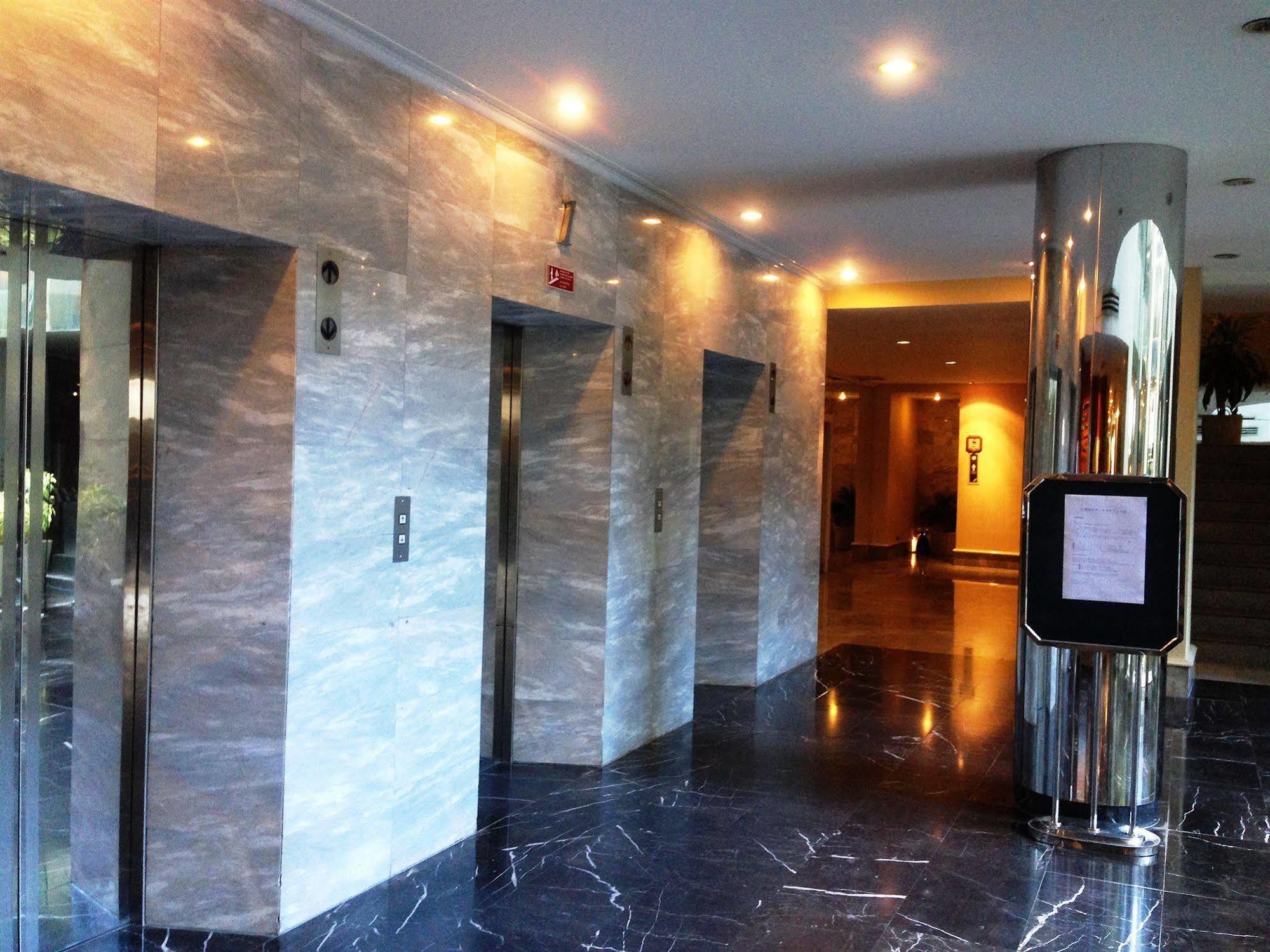 The City Hotel Sriracha By Bbh Japan Si Racha Bagian luar foto